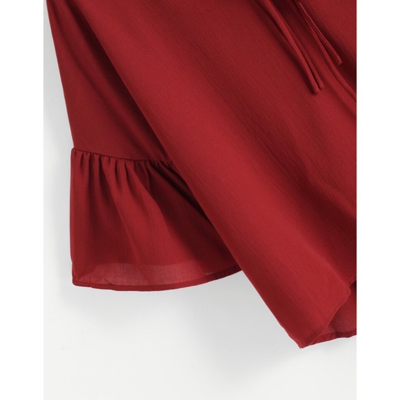 ♦️L Left!♦️ Tie Front Fluted Sleeve Dip Hem Blouse - Picture 4 of 5